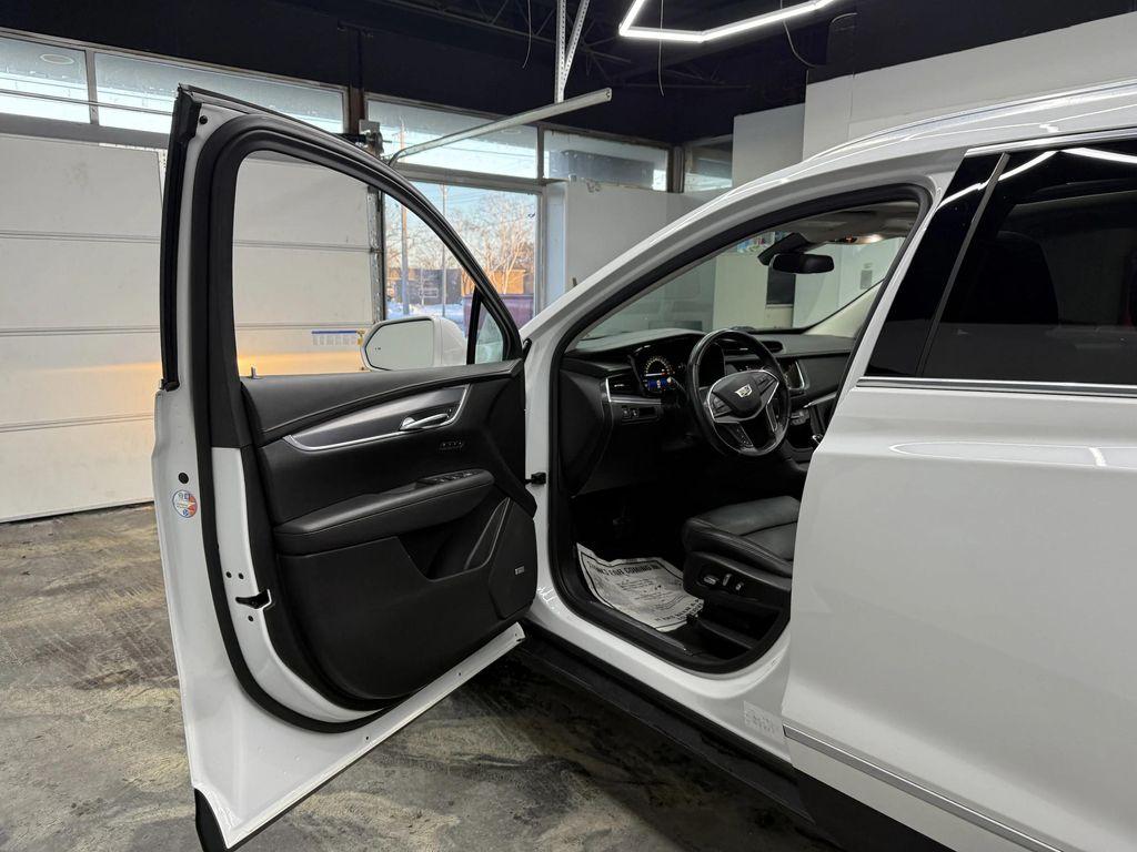 used 2019 Cadillac XT5 car, priced at $18,900