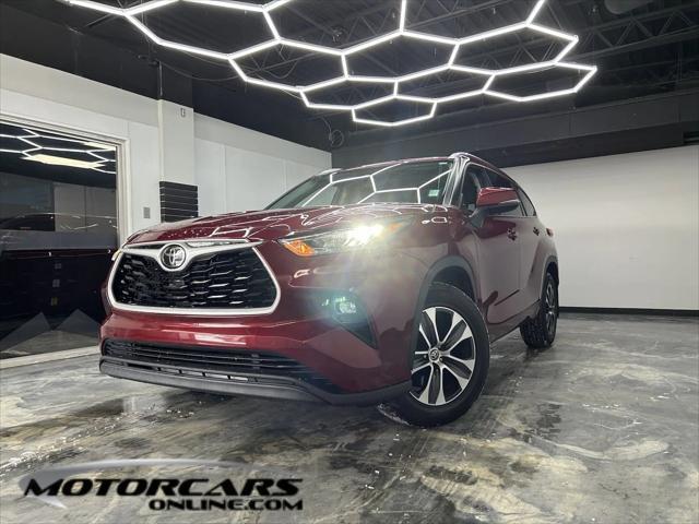 used 2020 Toyota Highlander car, priced at $32,900