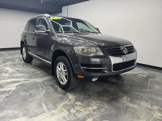 used 2009 Volkswagen Touareg 2 car, priced at $6,995