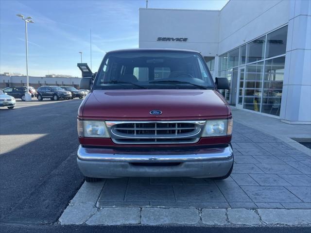 used 2001 Ford E150 car, priced at $3,450