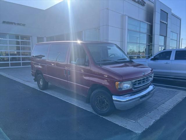 used 2001 Ford E150 car, priced at $3,450