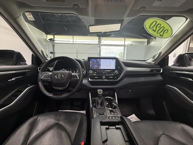 used 2020 Toyota Highlander Hybrid car, priced at $36,900