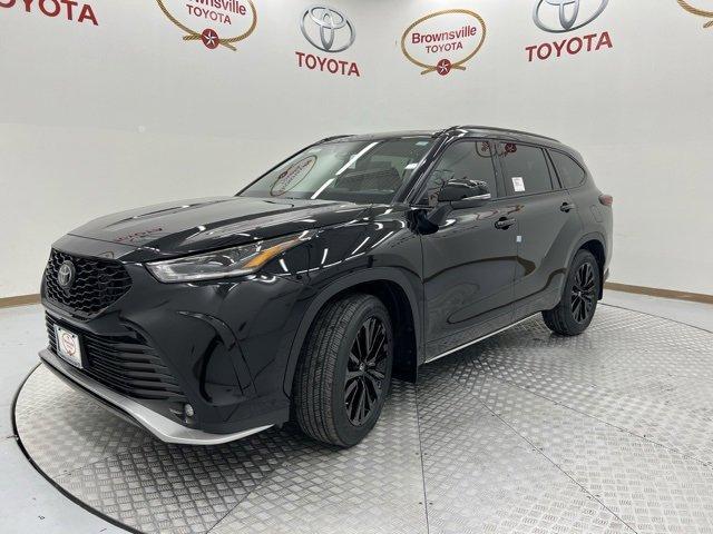 new 2024 Toyota Highlander car