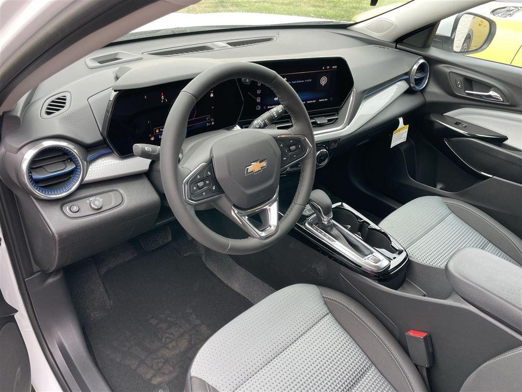 new 2025 Chevrolet Trax car, priced at $24,823