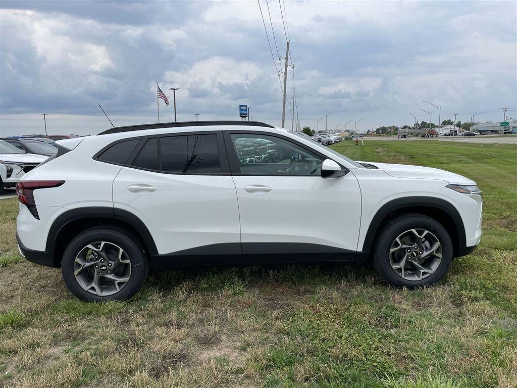 new 2025 Chevrolet Trax car, priced at $24,823