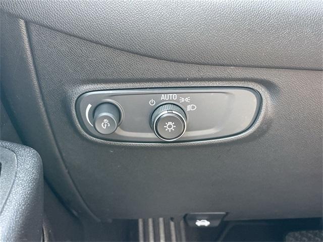 used 2021 Chevrolet Equinox car, priced at $26,879