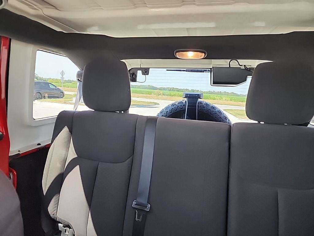 used 2015 Jeep Wrangler Unlimited car, priced at $18,518