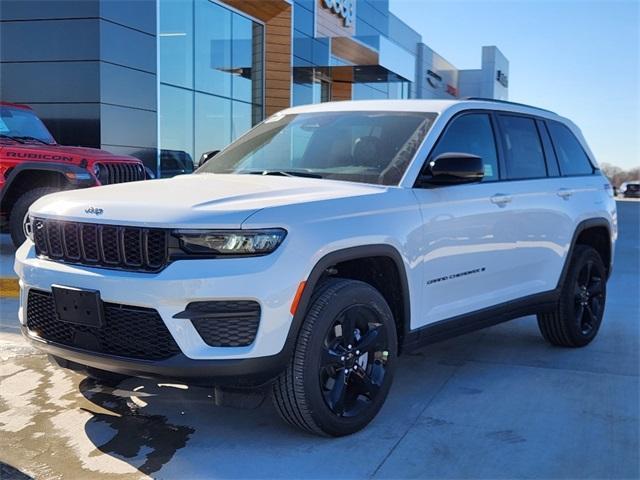 new 2025 Jeep Grand Cherokee car, priced at $40,355