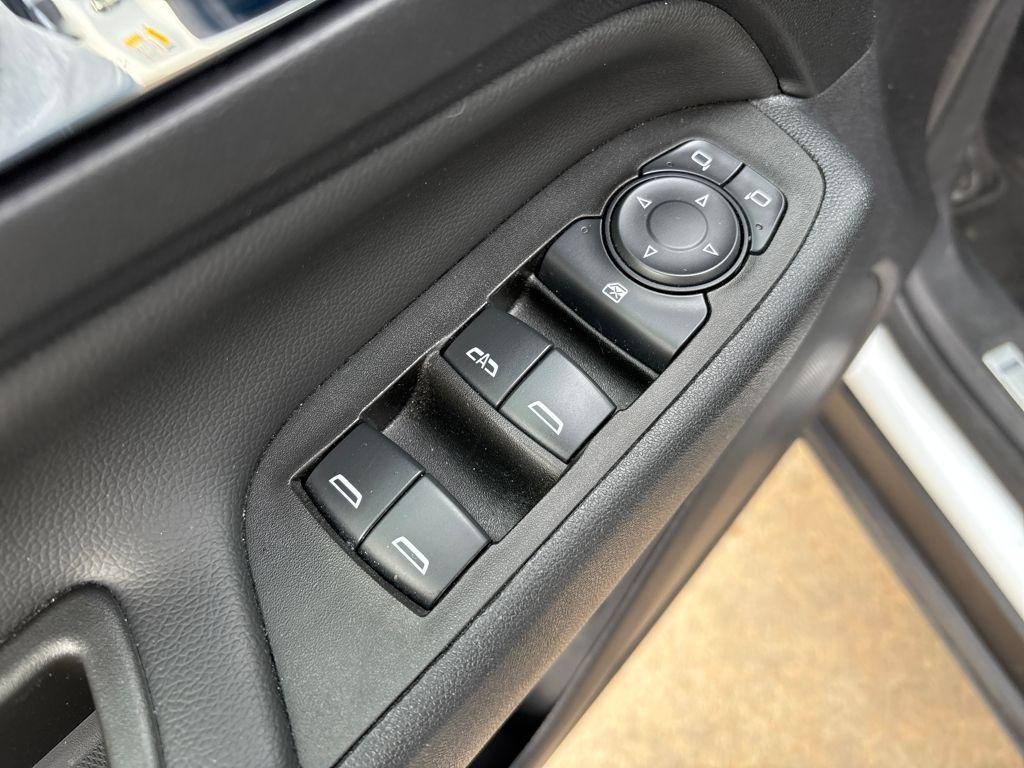 used 2021 Chevrolet Equinox car, priced at $19,093