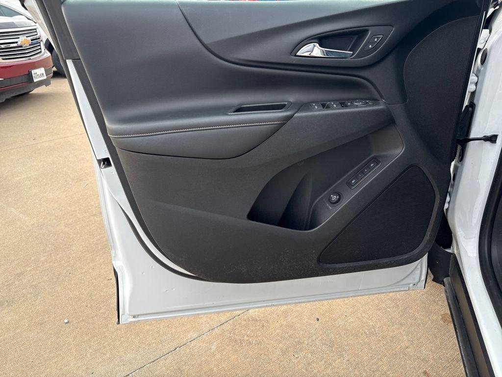 used 2021 Chevrolet Equinox car, priced at $19,093