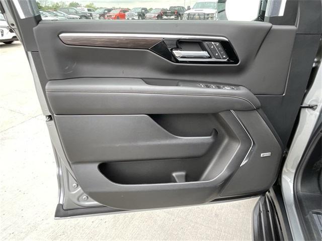 new 2025 Chevrolet Suburban car, priced at $83,164