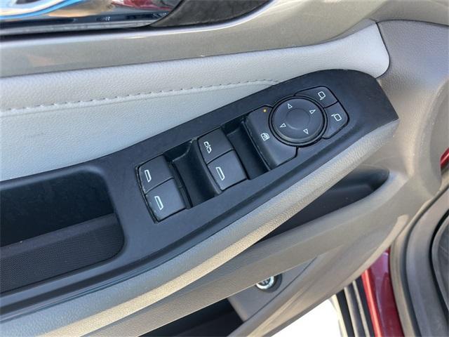 used 2020 Chevrolet Traverse car, priced at $22,692