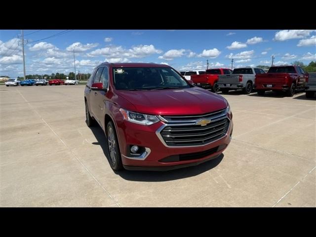 used 2021 Chevrolet Traverse car, priced at $29,869