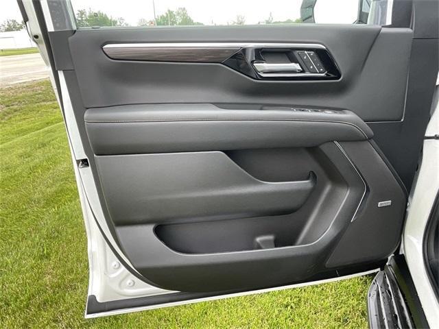 new 2025 Chevrolet Suburban car, priced at $84,090