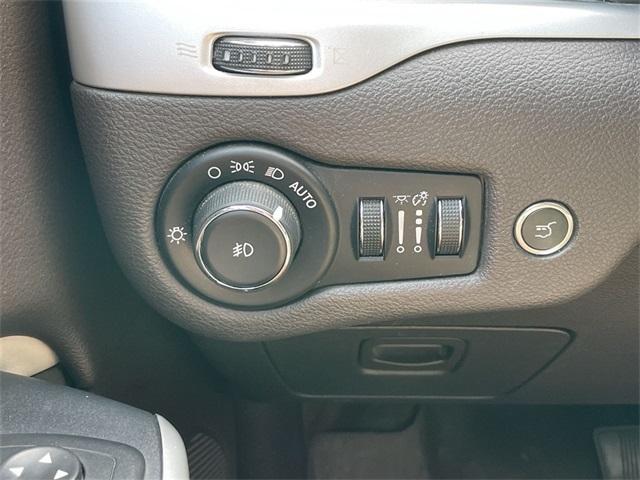 used 2016 Jeep Cherokee car, priced at $18,531