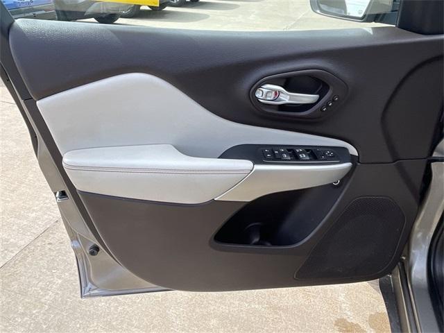 used 2016 Jeep Cherokee car, priced at $18,531