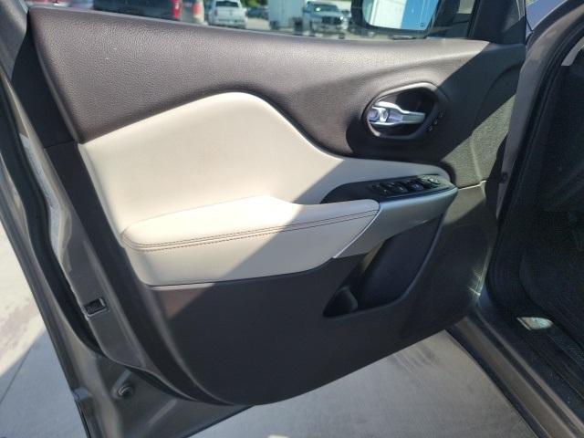 used 2016 Jeep Cherokee car, priced at $18,967