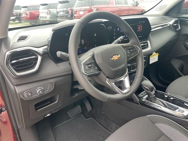 new 2025 Chevrolet TrailBlazer car, priced at $27,048