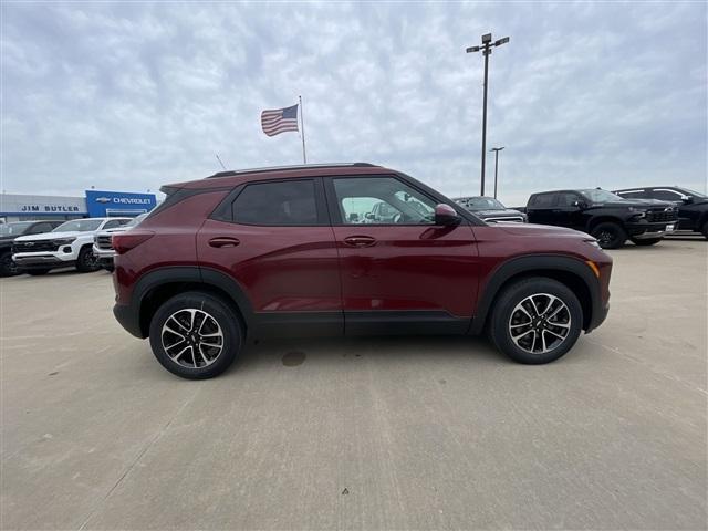 new 2025 Chevrolet TrailBlazer car, priced at $27,048