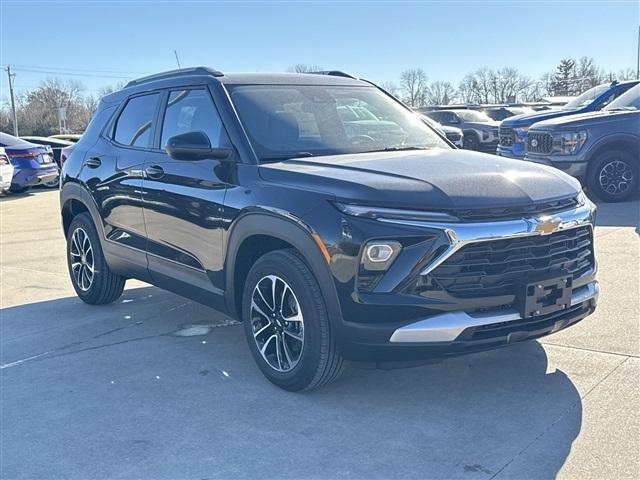 new 2025 Chevrolet TrailBlazer car, priced at $27,048