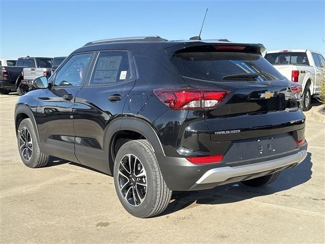 new 2025 Chevrolet TrailBlazer car, priced at $27,048