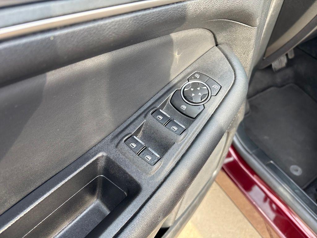 used 2024 Ford Edge car, priced at $20,000