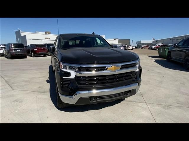 new 2025 Chevrolet Silverado 1500 car, priced at $52,613