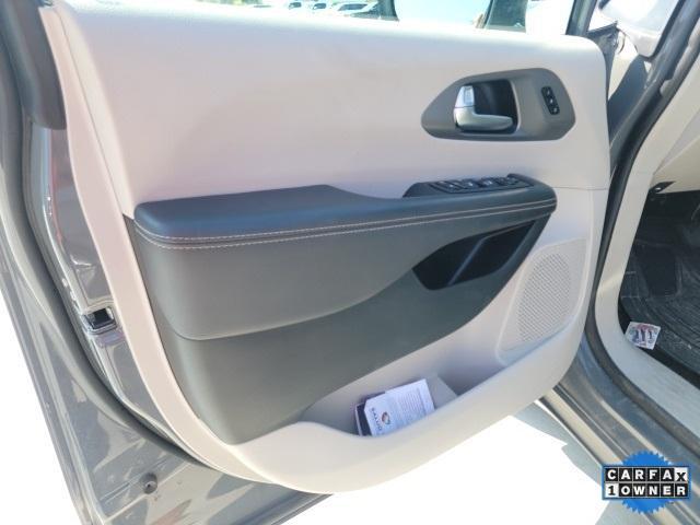 used 2023 Chrysler Pacifica car, priced at $35,958