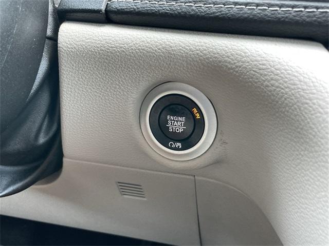 used 2023 Chrysler Pacifica car, priced at $35,958