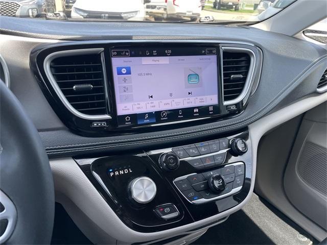 used 2023 Chrysler Pacifica car, priced at $35,958