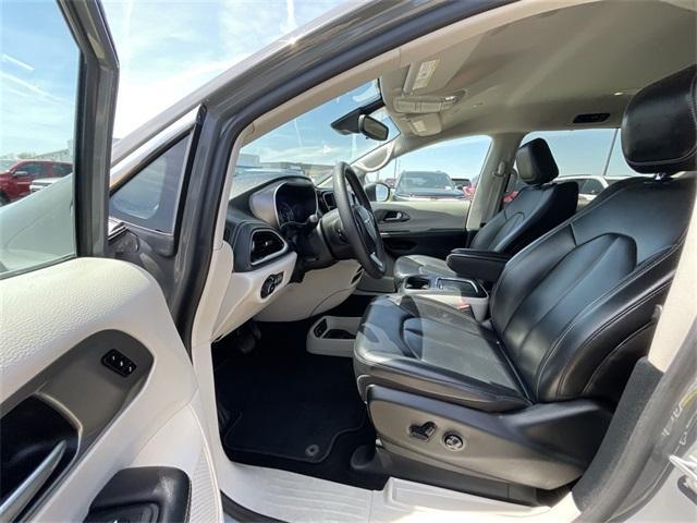 used 2023 Chrysler Pacifica car, priced at $35,958