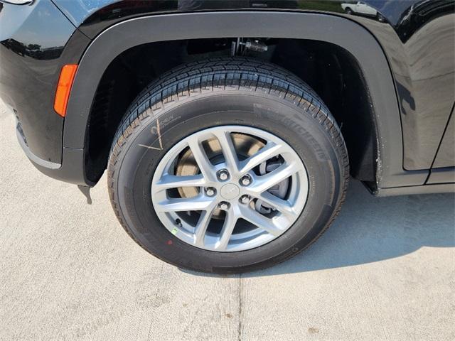 new 2024 Jeep Grand Cherokee L car, priced at $33,347