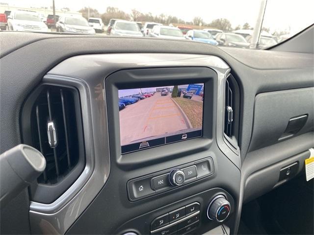 new 2024 Chevrolet Silverado 1500 car, priced at $41,901