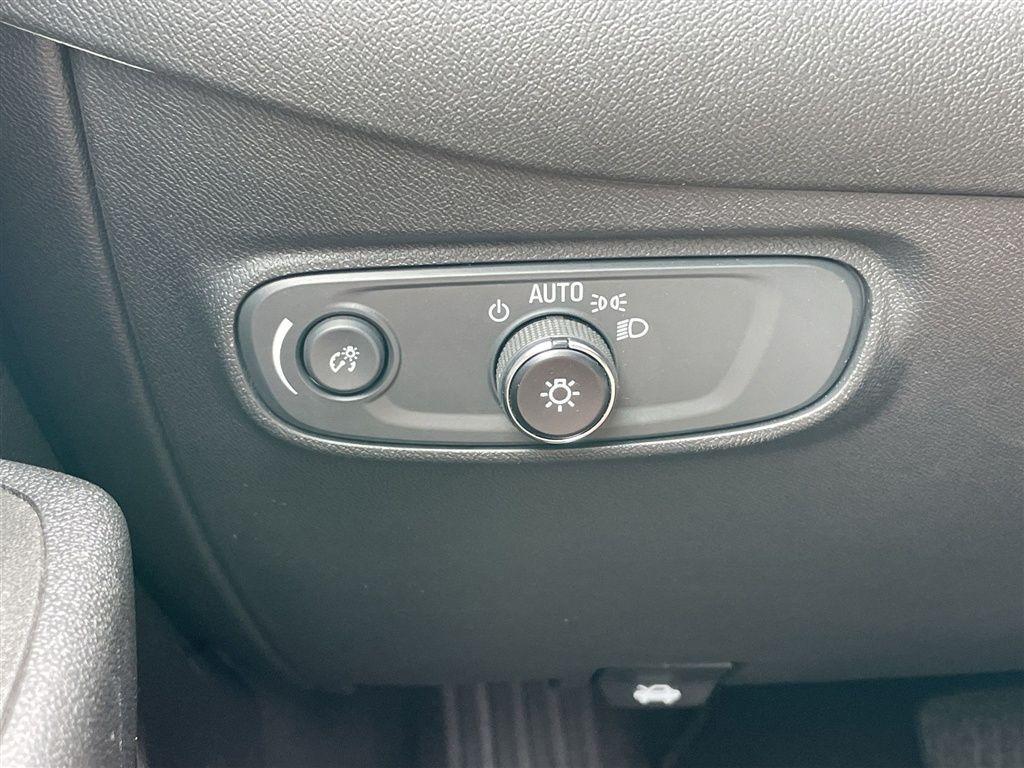 used 2023 Chevrolet Equinox car, priced at $18,492