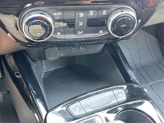 used 2025 Chevrolet Trax car, priced at $24,124
