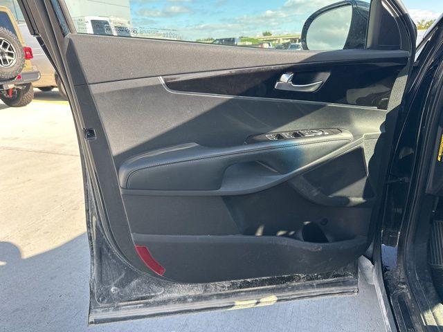 used 2018 Kia Sorento car, priced at $15,899