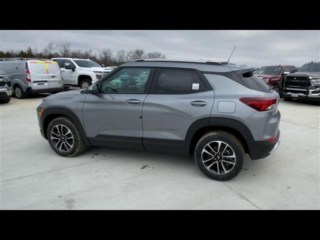 new 2025 Chevrolet TrailBlazer car, priced at $27,048