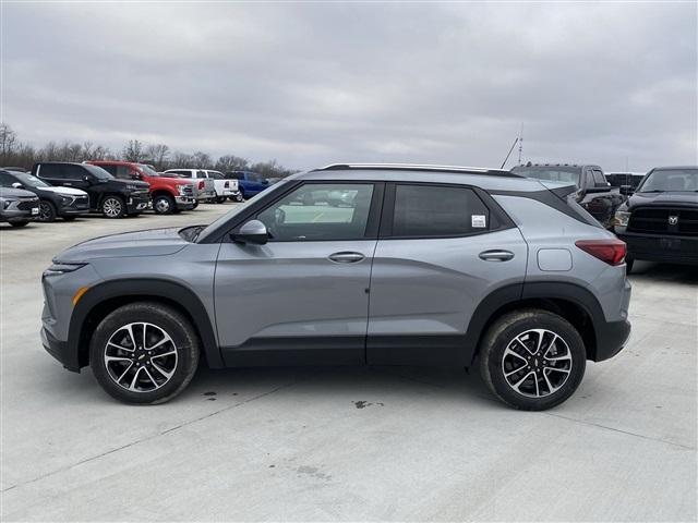 new 2025 Chevrolet TrailBlazer car, priced at $27,048