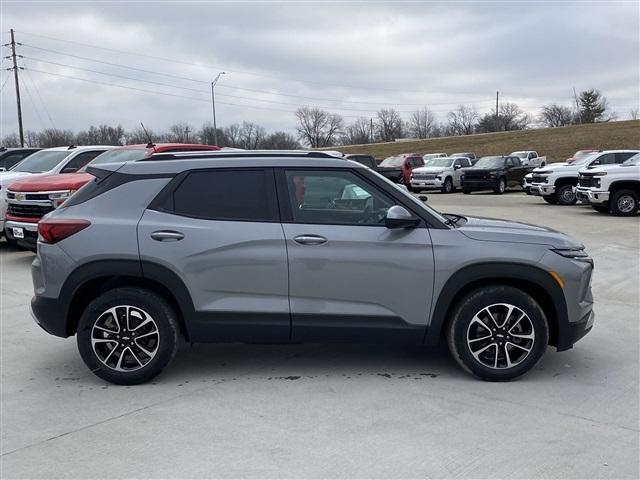 new 2025 Chevrolet TrailBlazer car, priced at $27,048