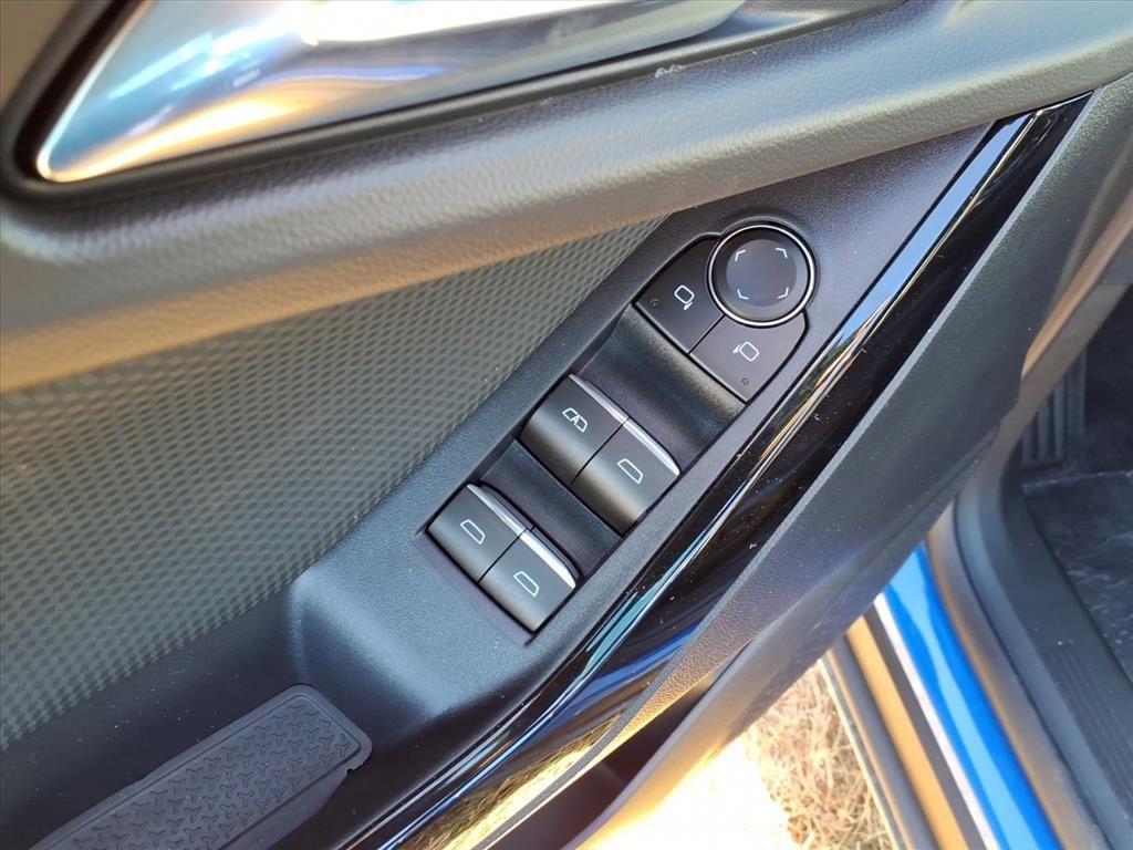 new 2026 Chevrolet Equinox car, priced at $32,648