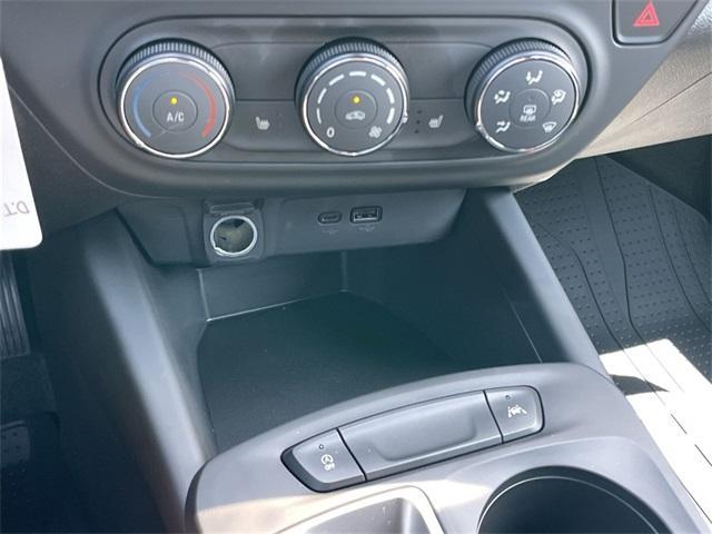 new 2025 Chevrolet Trax car, priced at $25,041