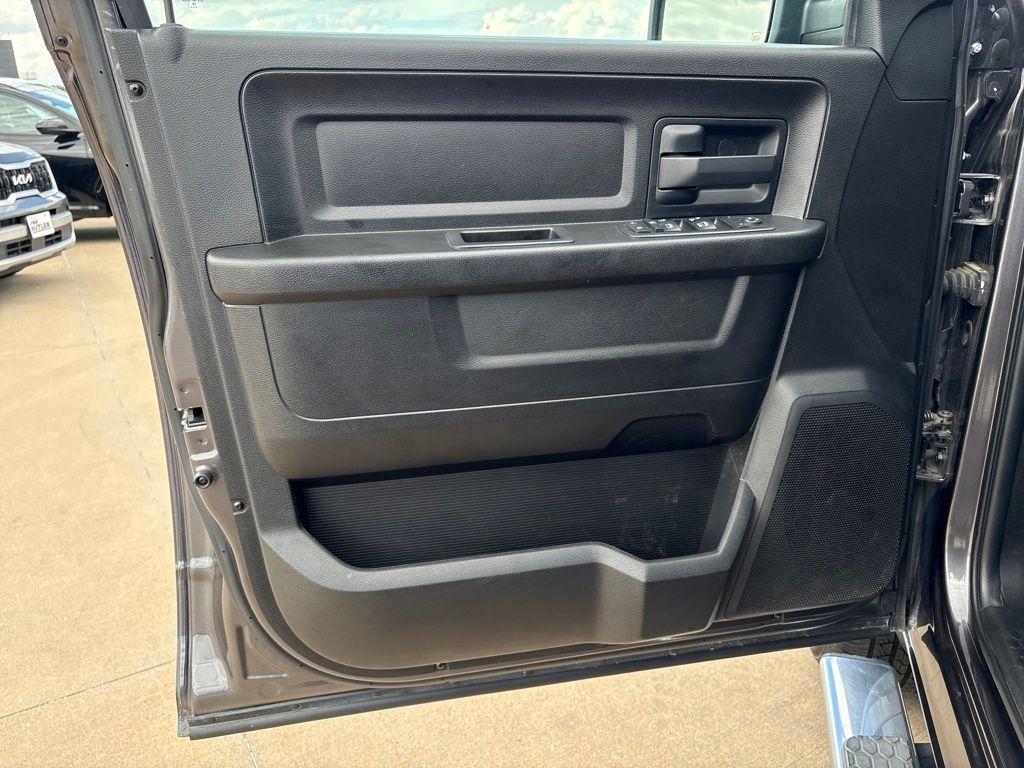 used 2019 Ram 1500 Classic car, priced at $22,395