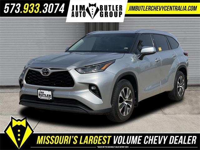 used 2021 Toyota Highlander car, priced at $34,081
