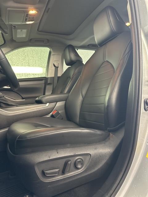 used 2021 Toyota Highlander car, priced at $34,490
