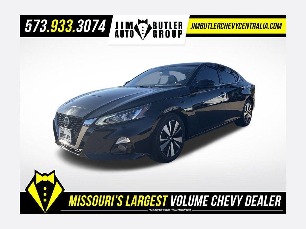 used 2020 Nissan Altima car, priced at $15,000