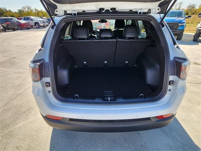 new 2025 Jeep Compass car, priced at $27,992