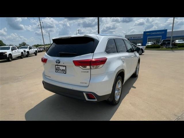 used 2017 Toyota Highlander Hybrid car, priced at $20,000