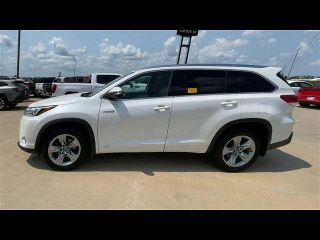 used 2017 Toyota Highlander Hybrid car, priced at $20,000