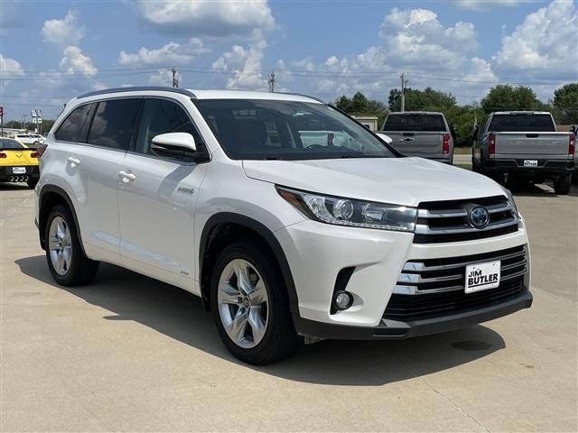 used 2017 Toyota Highlander Hybrid car, priced at $20,000