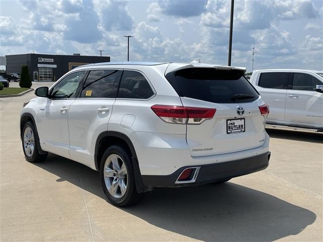 used 2017 Toyota Highlander Hybrid car, priced at $20,000